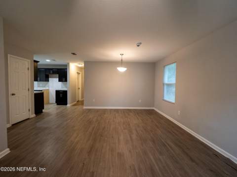 4649 Suray Avenue, Jacksonville FL - photo 14 of 32