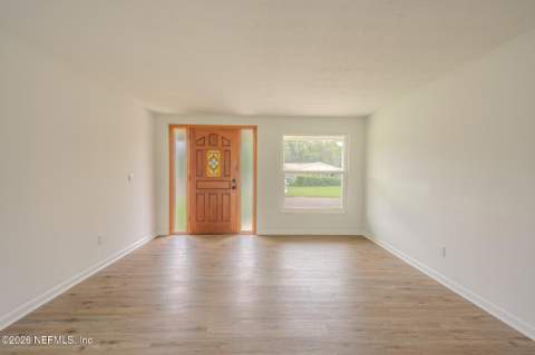 11272 Avery Drive, Jacksonville FL - photo 10 of 36