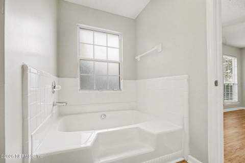 8031 Macinnes Drive, Jacksonville FL - photo 15 of 17
