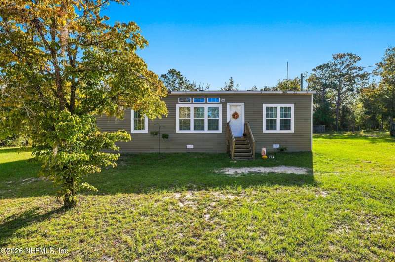 3 bedroom Mobile Home at 5720 Bitterroot Street, Big Tree Lakes, Keystone Heights — photo 2