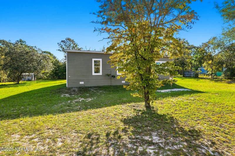 3 bedroom Mobile Home at 5720 Bitterroot Street, Big Tree Lakes, Keystone Heights — photo 3