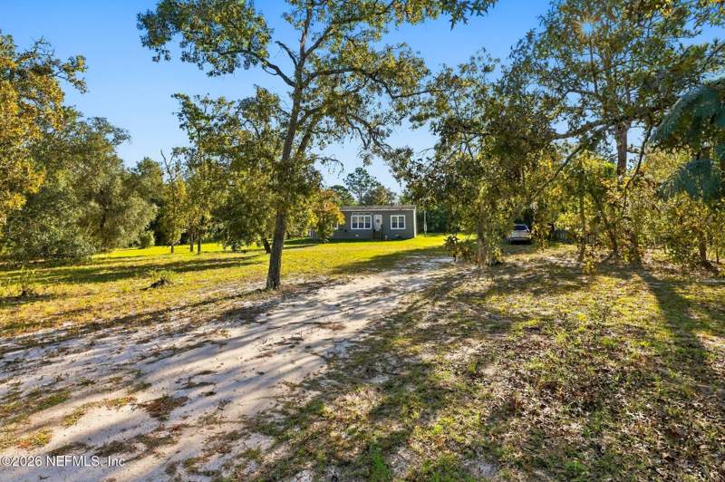 3 bedroom Mobile Home at 5720 Bitterroot Street, Big Tree Lakes, Keystone Heights — photo 5