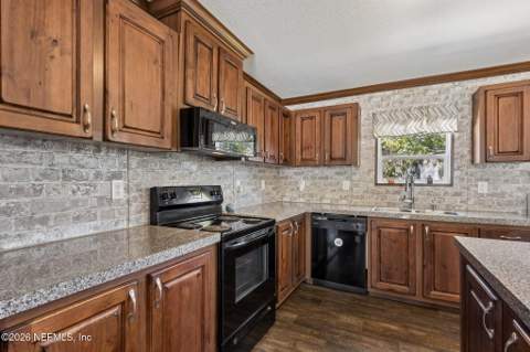 11289 Dinsmore Dairy Road, Jacksonville FL - photo 15 of 50