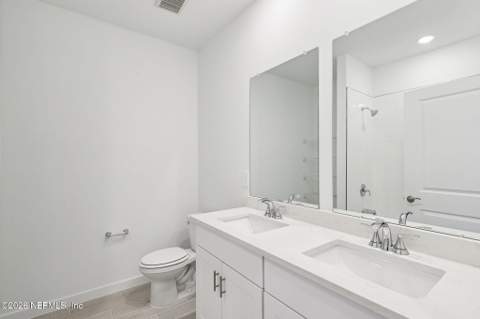 7378 Everett Forest Drive, Jacksonville FL - photo 10 of 20