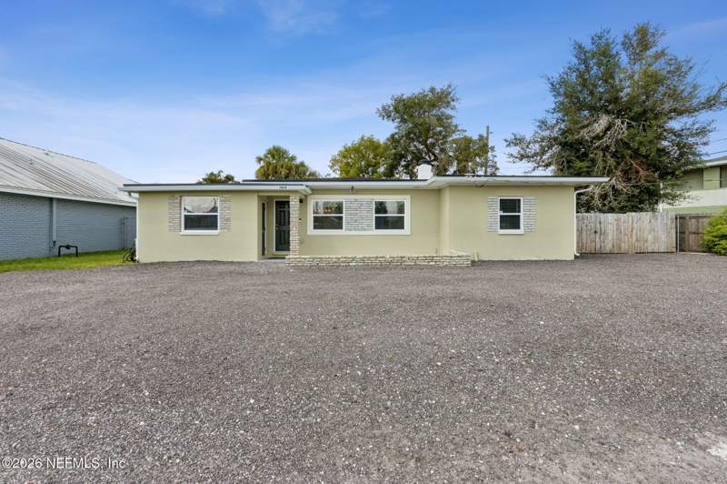 3 bedroom Single Family Residence at 1814 Blanding Boulevard, Lakeshore Terrace, Jacksonville — photo 2