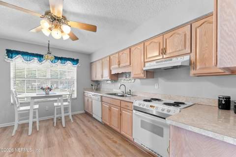 10040 N Pebble Ridge Drive, Jacksonville FL - photo 15 of 31