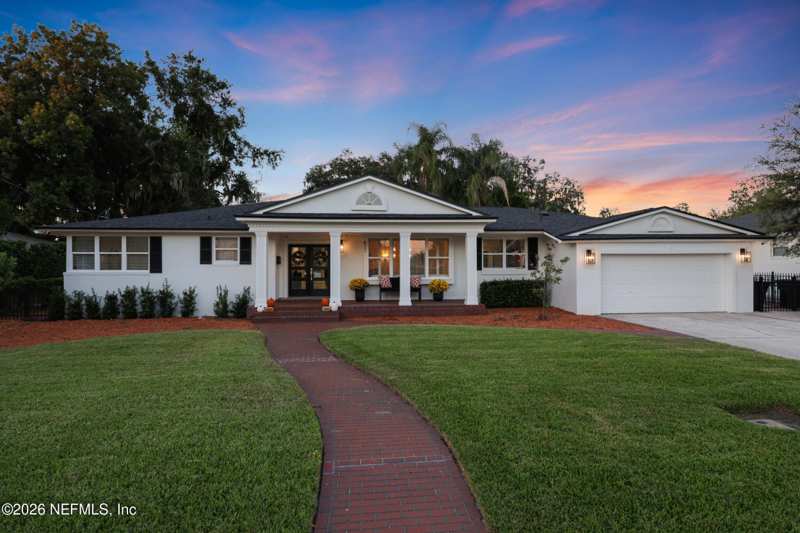4 bedroom Single Family Residence at 833 Waterman Road, Waterman Estates, Jacksonville — photo 1