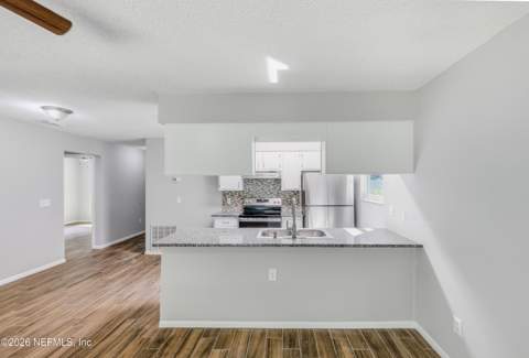 3082 Parental Home Road, Jacksonville FL - photo 7 of 35