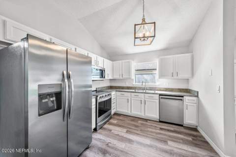 477 Shamrock Avenue, Jacksonville FL - photo 12 of 27