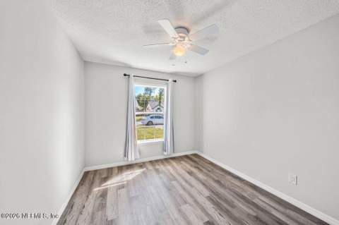 477 Shamrock Avenue, Jacksonville FL - photo 17 of 27