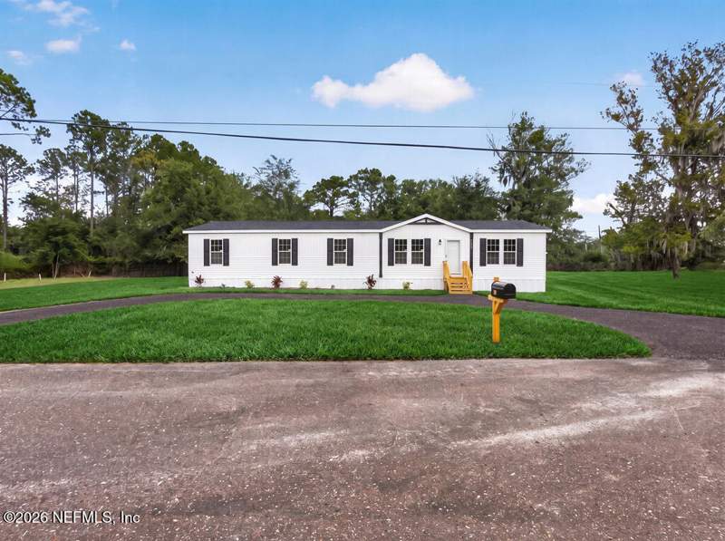 4 bedroom Mobile Home at 14346 Tiki Lane, Fm Arredondo Grant, Jacksonville — photo 2