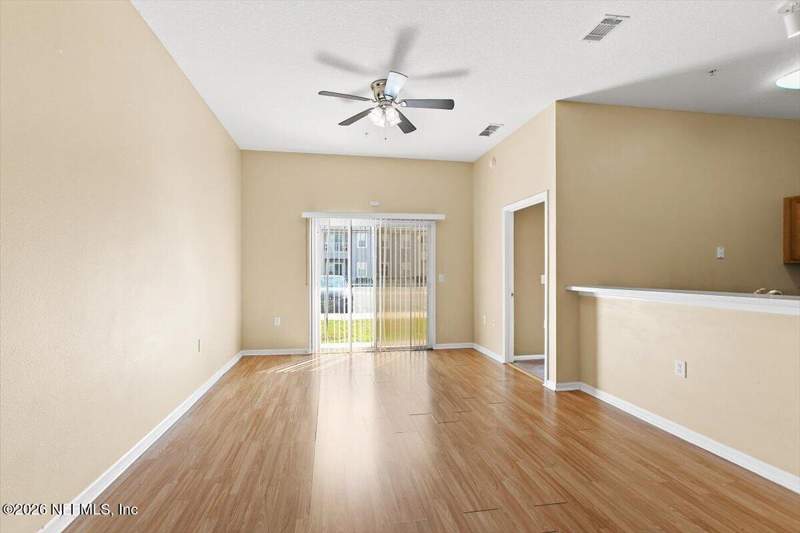 2 bedroom Condominium at 5050 Playpen Drive #5, Timber Run, Jacksonville — photo 4