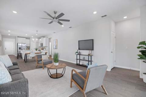 9591 Giada Drive, Jacksonville FL - photo 10 of 32
