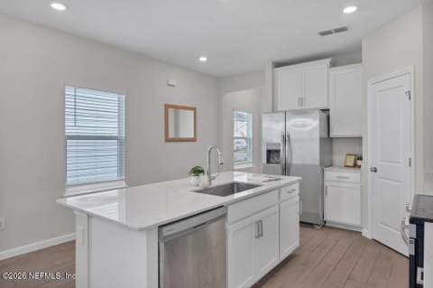 9591 Giada Drive, Jacksonville FL - photo 13 of 32