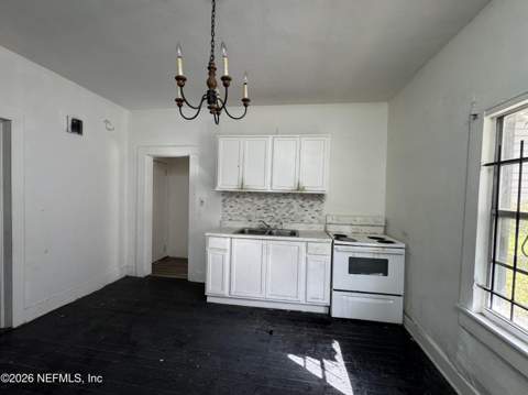 1567 W 17th Street, Jacksonville FL - photo 11 of 17