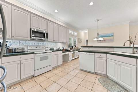 916 W Grist Mill Court, Ponte Vedra Beach FL - photo 18 of 45