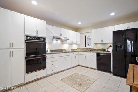 3820 Lavista Circle #113, Jacksonville FL - photo 6 of 31
