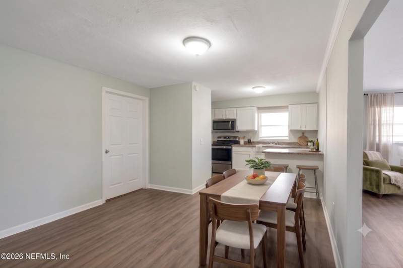 4 bedroom Single Family Residence at 1586 W 36th Street, Moncreif Park, Jacksonville — photo 4