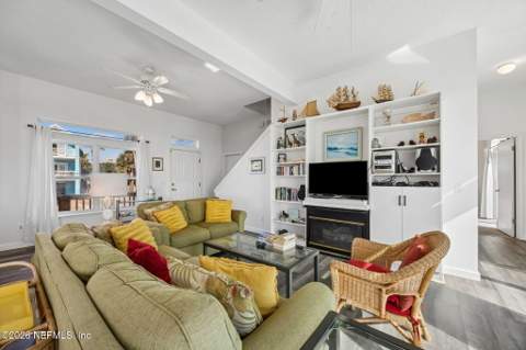 812 S Fletcher Avenue, Fernandina Beach FL - photo 7 of 85