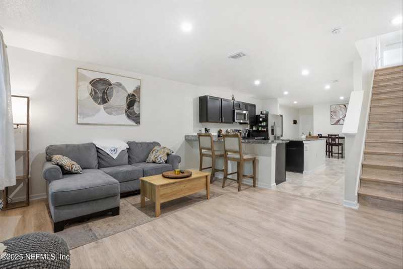 3 bedroom Townhouse at 5935 Creekside Crossing Drive, Creekside Townhomes, Jacksonville — photo 1