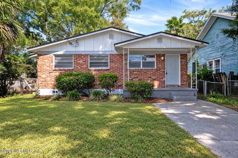4 bedroom Single Family Residence at 2327 W 10th Street, East Grand Park, Jacksonville — photo 1