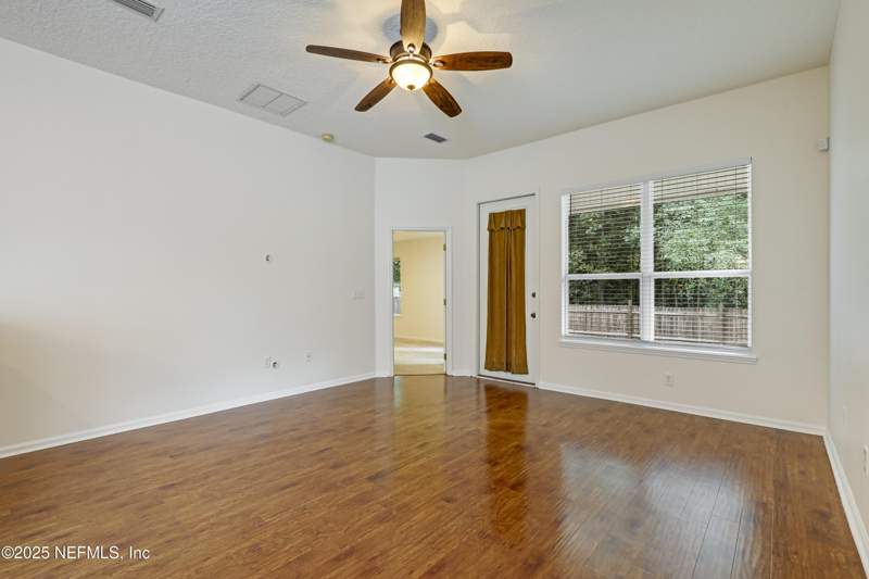 3 bedroom Single Family Residence at 6693 Morse Glen Lane, Morse Glen, Jacksonville — photo 4