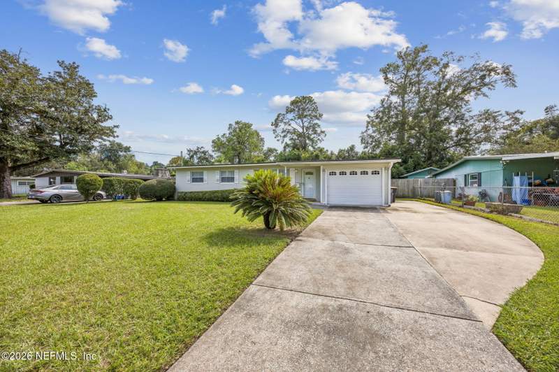 3 bedroom Single Family Residence at 7820 Chateau Drive, Normandy Village, Jacksonville — photo 3
