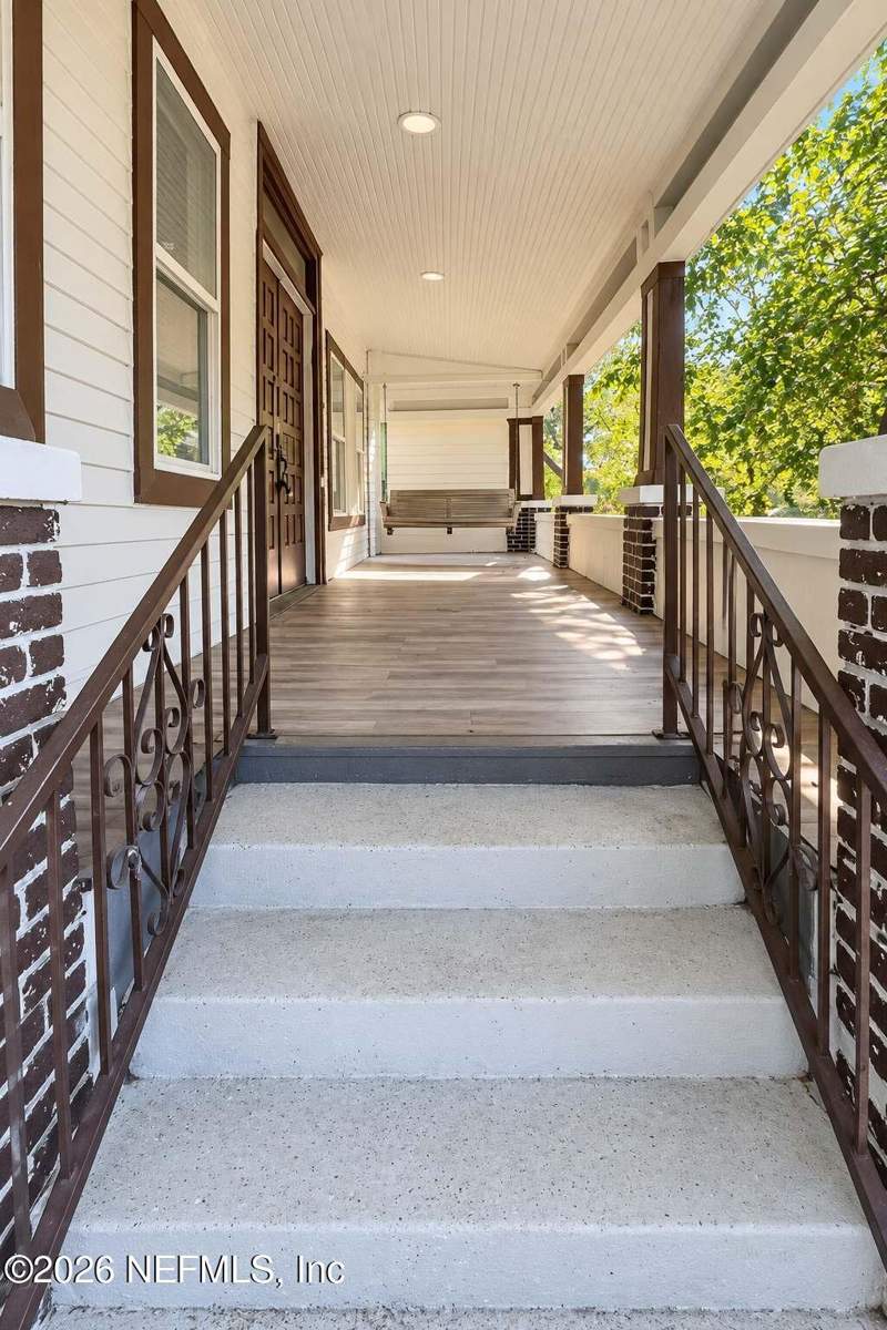 6 bedroom Single Family Residence at 1219 Dyal Street, Dyal Upchurch, Jacksonville — photo 3