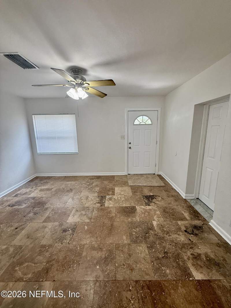 3 bedroom Single Family Residence at 5136 110th Street, Venetia Terrace, Jacksonville — photo 3