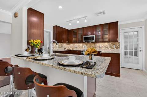 12606 Point Park Drive, Jacksonville FL - photo 8 of 104
