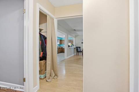 2071 Broad Oak Drive, Jacksonville FL - photo 8 of 20