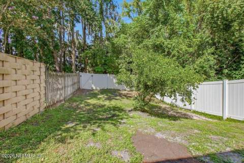 3957 Laurelwood Drive, Jacksonville FL - photo 19 of 21