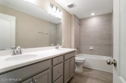 10312 Benson Lake Drive, Jacksonville FL - photo 16 of 28