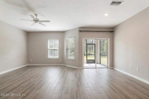 10312 Benson Lake Drive, Jacksonville FL - photo 9 of 28