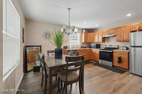 7948 Siskin Avenue, Jacksonville FL - photo 9 of 23