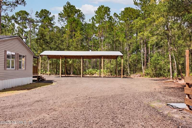 4 bedroom Mobile Home at 4990 Laurel Street, Middleburg, Middleburg — photo 4