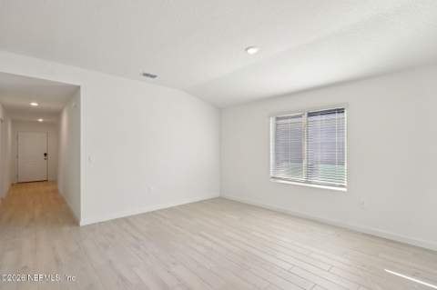 10679 Lishwood Way, Jacksonville FL - photo 6 of 27
