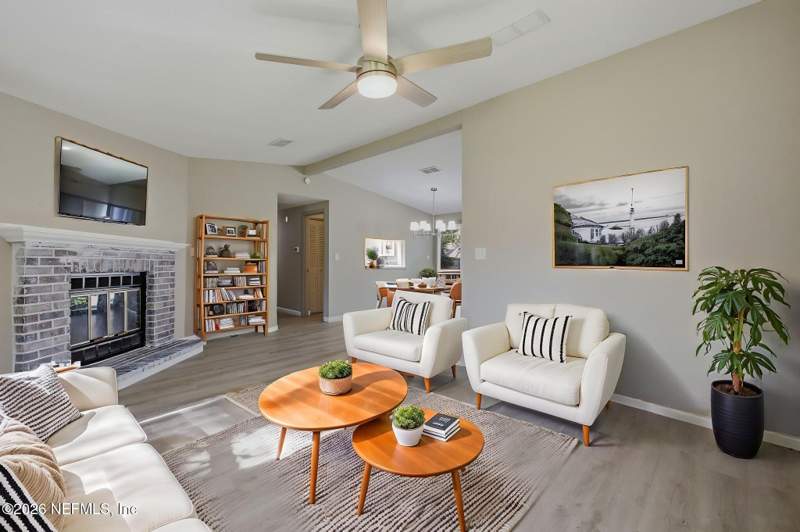 3 bedroom Single Family Residence at 5048 Cerise Street, Del Rio Mandarin, Jacksonville — photo 2