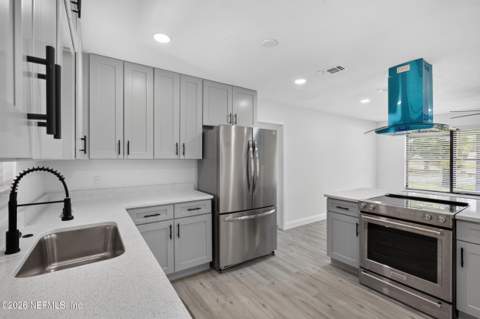 1762 Hawaii Drive, Jacksonville FL - photo 23 of 56