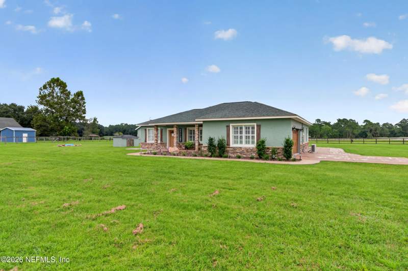 4 bedroom Single Family Residence at 5719 US Highway 17, Green Cove Springs, Green Cove Springs — photo 5
