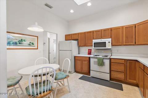 1339 Linkside Drive, Atlantic Beach FL - photo 10 of 25