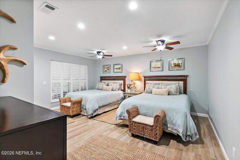 5 bedroom Single Family Residence at 1890 Beach Avenue, Beachside, Atlantic Beach — photo 2