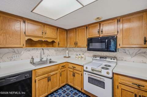 4332 Buck Point Road, Jacksonville FL - photo 18 of 46