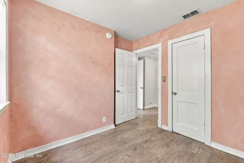 7328 Warner Drive, Jacksonville FL - photo 15 of 36