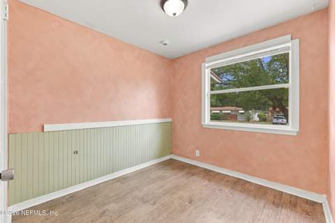 7328 Warner Drive, Jacksonville FL - photo 16 of 36