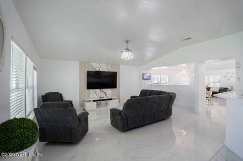 1246 Summit Oaks Drive, Jacksonville FL - photo 7 of 38