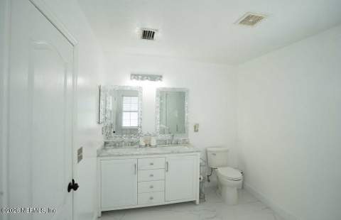 1246 Summit Oaks Drive, Jacksonville FL - photo 17 of 38