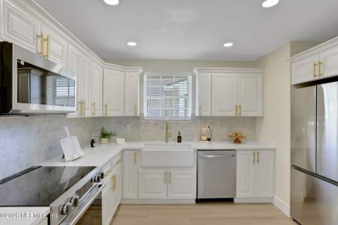 301 6th Street, Jacksonville Beach FL - photo 14 of 58