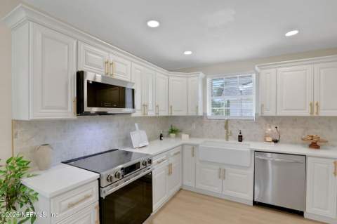 301 6th Street, Jacksonville Beach FL - photo 15 of 58