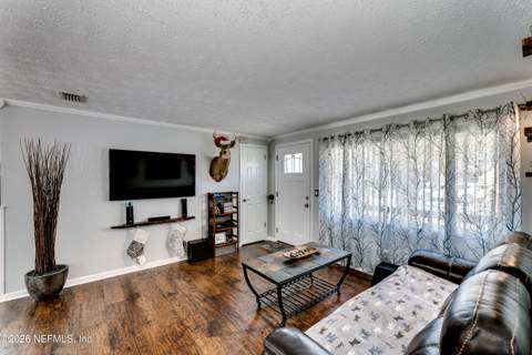 1084 Sawyerwood Drive, Jacksonville FL - photo 7 of 39